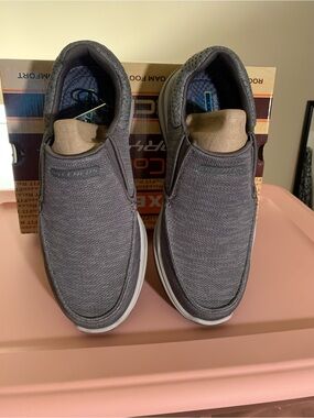 Skechers Men's Slip-On Loafers in Charcoal Gray
